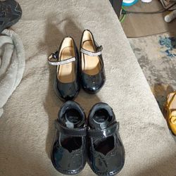 Little Girls Dress Shoes 2 Pairs  A Size 5 And A Size 6$5 Each