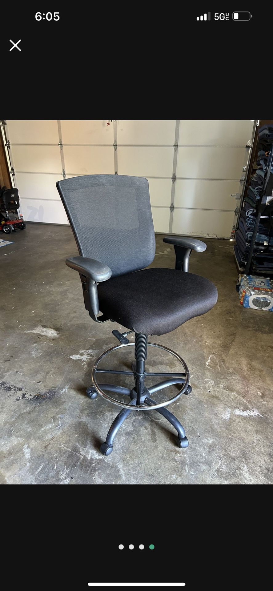 Office Chair Like New 