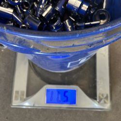 Cubeta de dados de diferentes tamaños