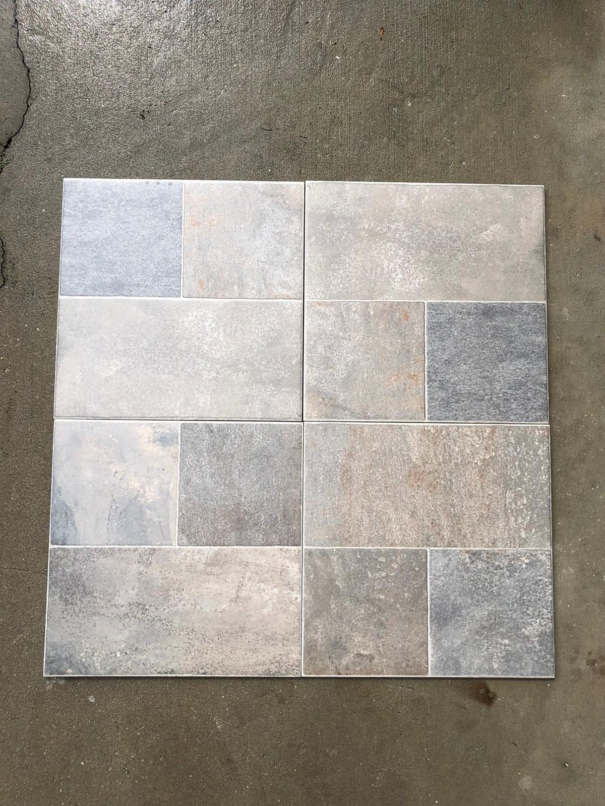 Porcelaine tile