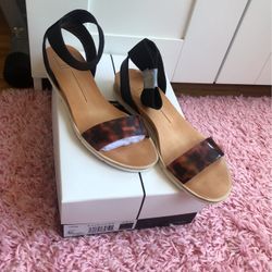 Women’s Sandals