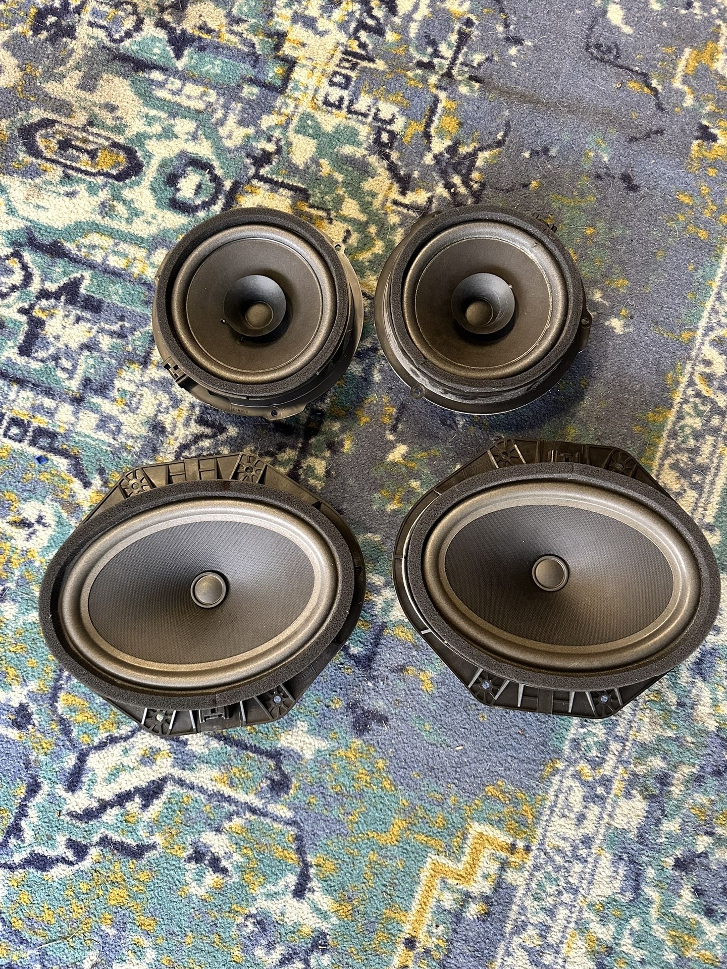 2018 F150 stock Speakers And 8in Touch Screen