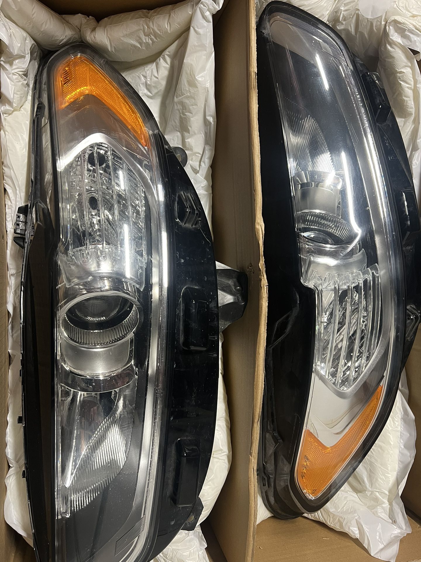 OEM FoMoCo Headlights