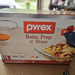 Glass Pyrex Bake, Prep & Serve New 19 Pc Set
