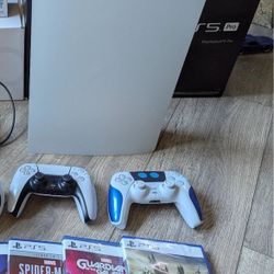 🔥🔥🔥🔥Sony Ps5 Bundle   Disc Edition with astro bot controller and game bundle