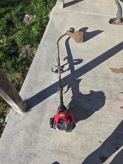 Craftsman 2-Cycle Gas Weed Trimmer – Curved Shaft – Works Great