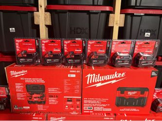 Milwaukee 2gallon wet/dry vacuum and 5.0 red lithium battery
