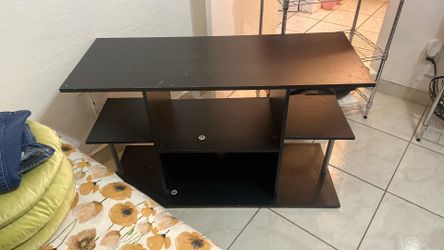 Entertainment center