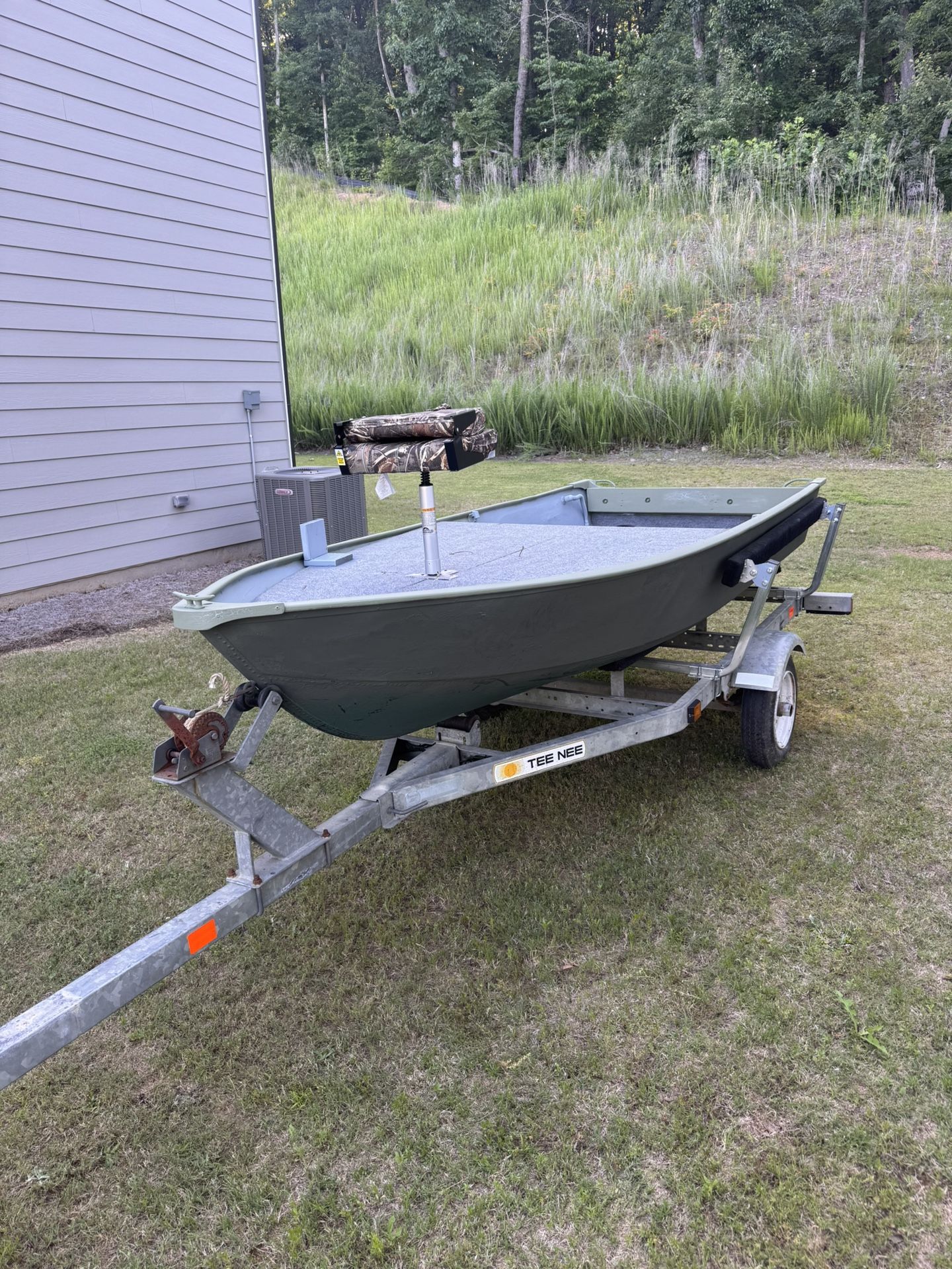 V-Shaped Aluminum Boat 11.5ft
