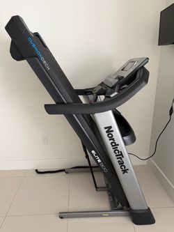 NordicTrack Elite 900 Folding Treadmill - Excellent Condotion