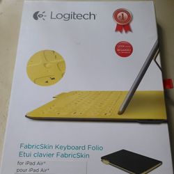 Logitech Fabricskin Keyboard  Folio