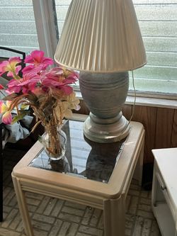 End Table, Flower 🌺 Vase 🏺, Lamp 💡 