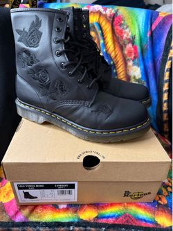 Dr. Martens 1460 Yonda Mono Black Leather Boots