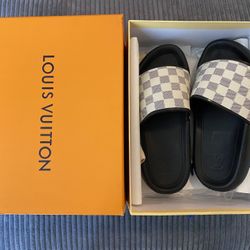 Louis Vuitton Slides 