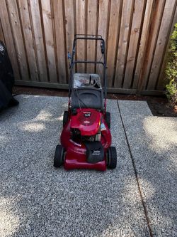 Craftsman self propelled mower with bag  see details