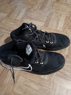 Nike  mens tenis shoes