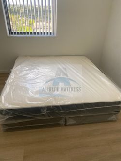 King mattress regular and box spring set (2pc - brand new) NEW KING-QUEEN-FULL-TWIN SIZE SETS MATTRESS AND BOX SPRING