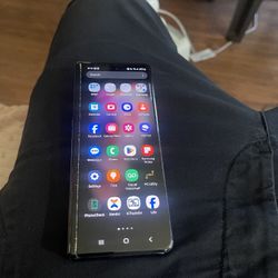 Fold 3 Unlocked Crack Screen