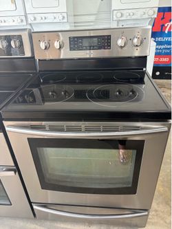 Samsung stove like new