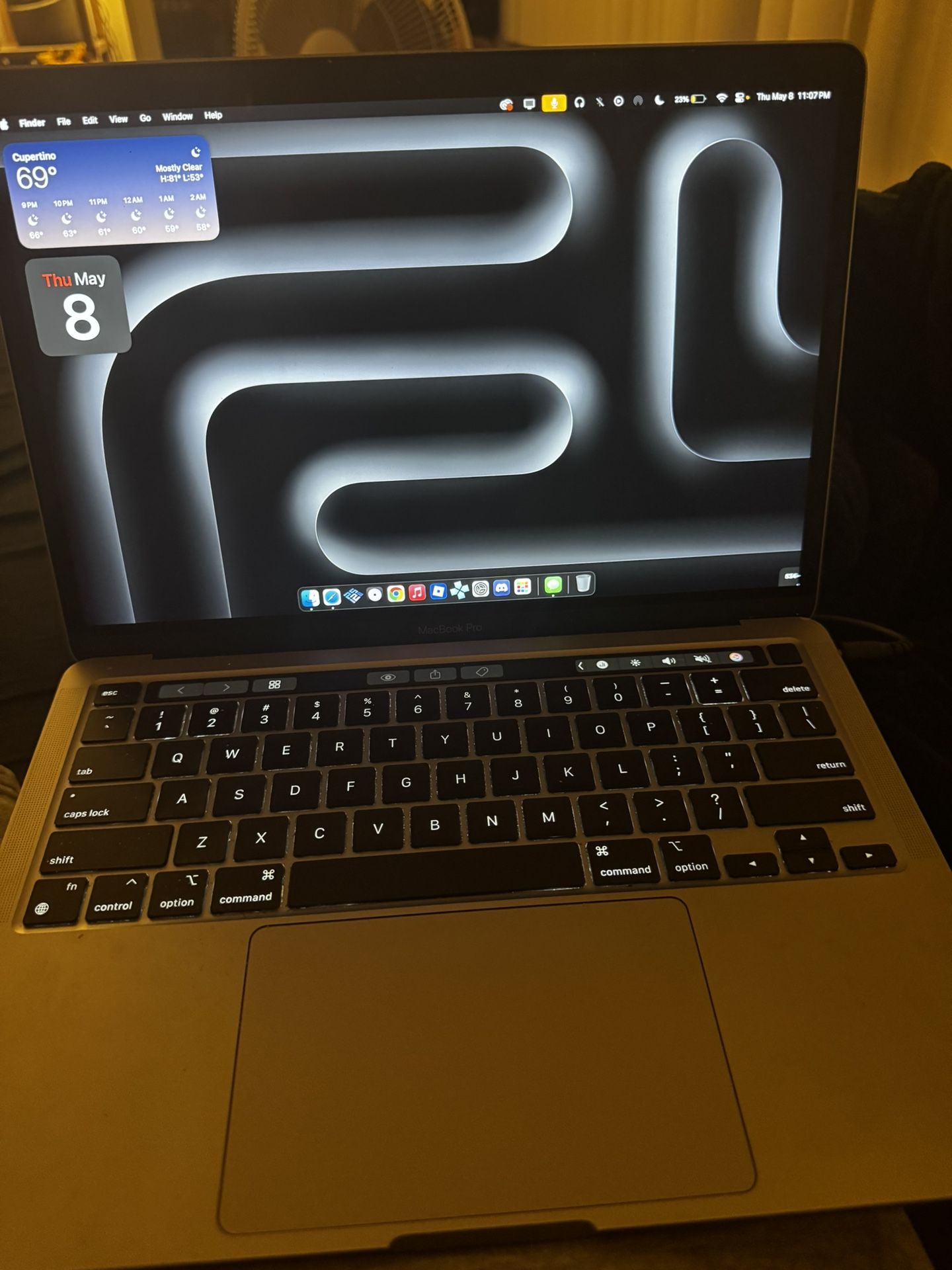 MacBook Pro (2022) 13-inch - Apple M2 8-core and 10-core GPU - 8GB RAM - SSD 512GB