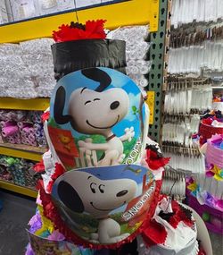 Snoopy three tier pinata with balls