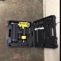 Dewalt Finish Nail Gun  18 Ga.