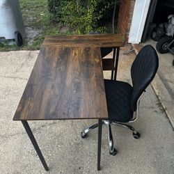 Desk With Chair