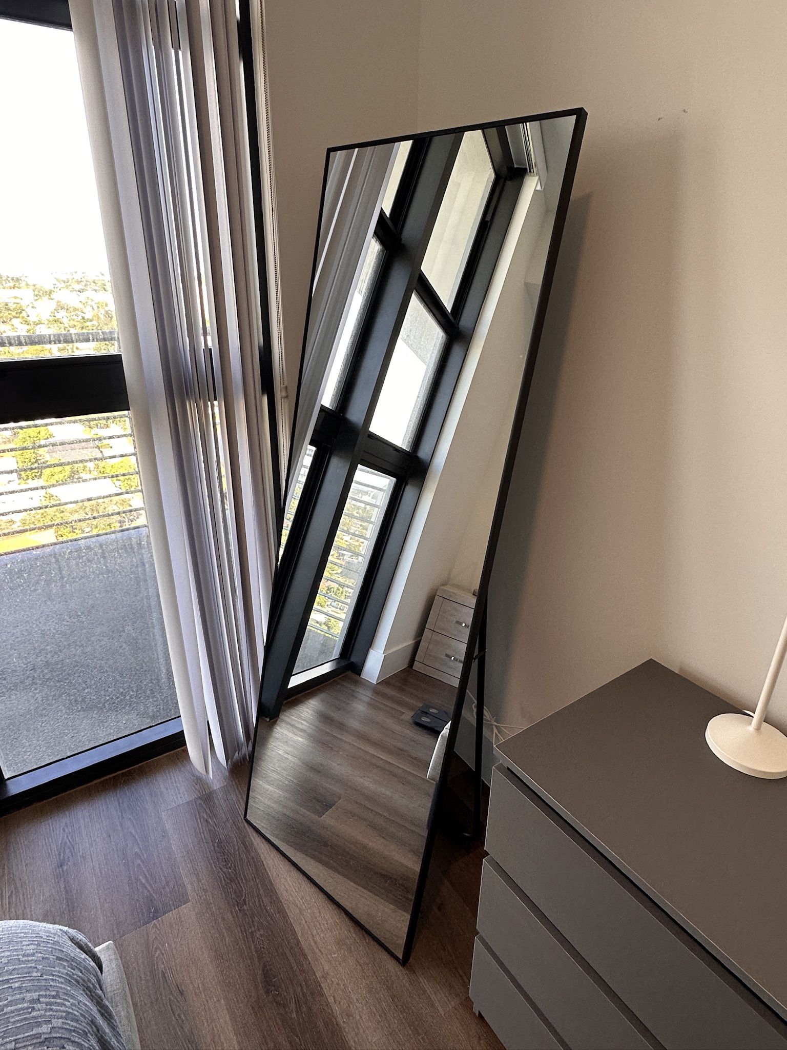 Full-Length Mirror – Excellent Condition