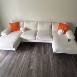U-shape Sectional Couch 