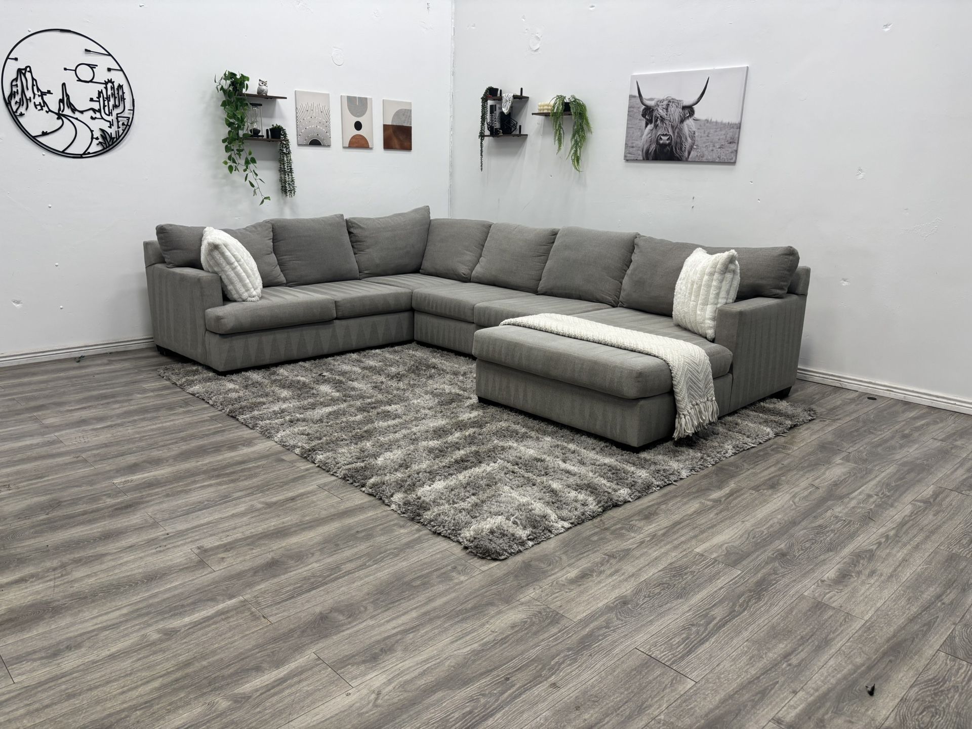 Sectional Couch - Free Delivery
