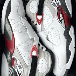Jordan 8s Bugs Bunny’s Size 10 