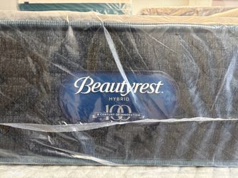 King Beautyrest black hybrid world class