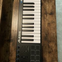 MIDI Keyboard 