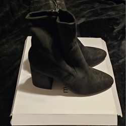 Women's Boots - Black Size 10M