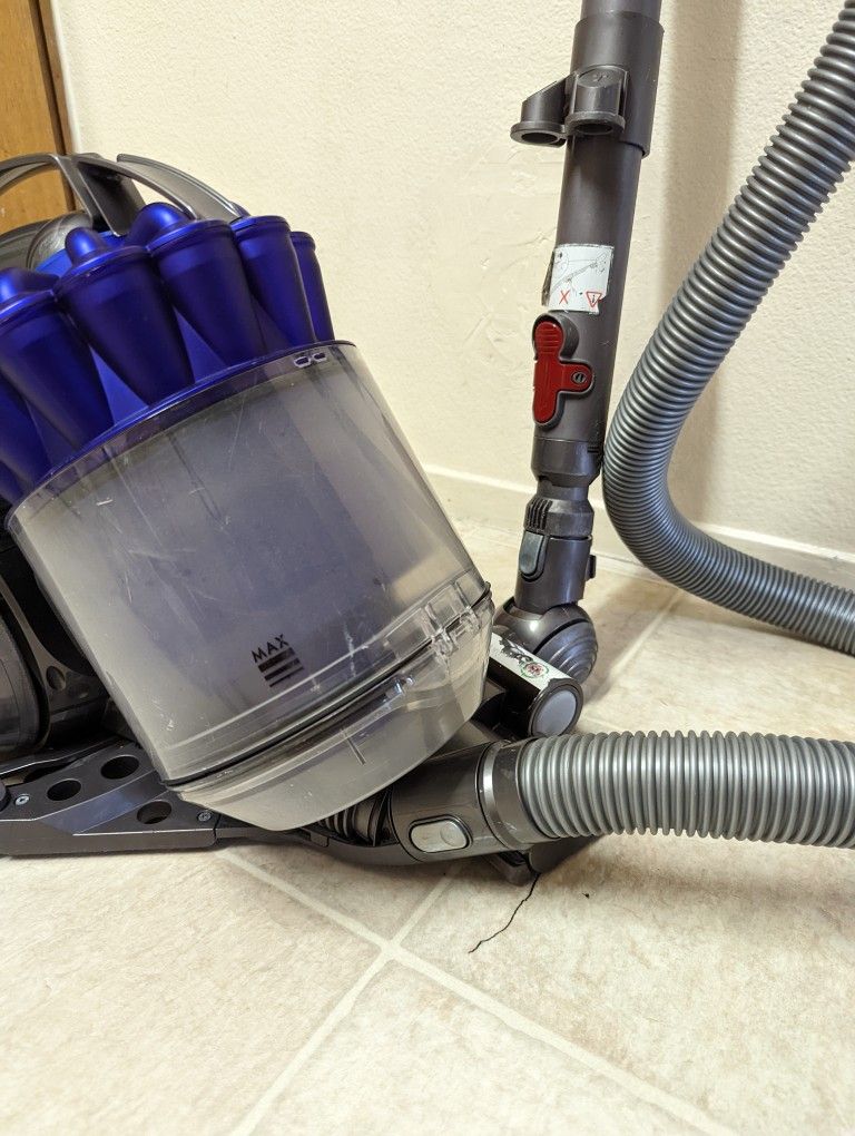 Dyson Dc39  Vacuum