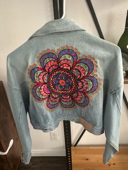 Denim jacket with embroidery, size S, size 30, New brand.