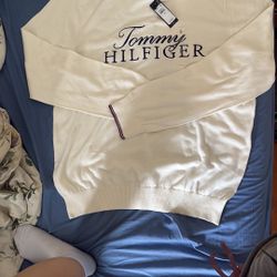 Tommy Hilfiger Crewneck size Large NWT