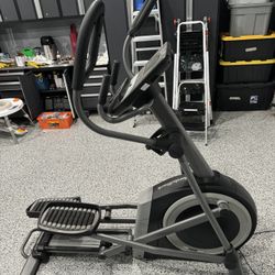 NordicTrack Commercial 9.9 Elliptical | NTEL79820