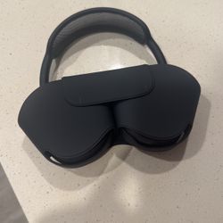 AirPod Max 2nd gen (newest Version)