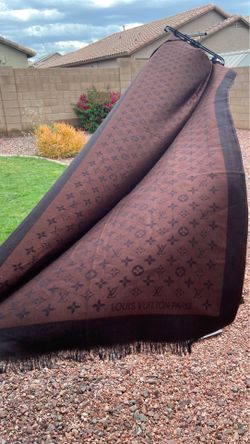 New luxury Beautiful Large scarf shawl 62x27 inches