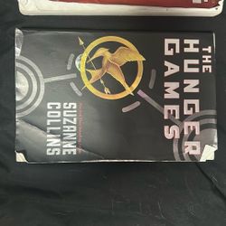three hunger games books 