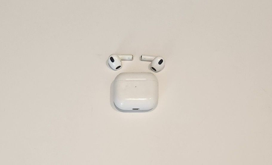 Apple AirPods 3 with Case Wireless Bluetooth