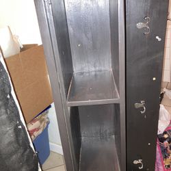 Entre Way Cabinet $15.00