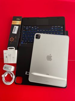 256GB Apple IPad Pro 11” 3rd Generation (2021 model / M1 chip ) WiFi + Cellular (5G / Unlocked) with pen, keyboard & Accessories