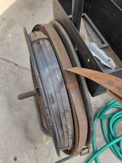 Rollo de zinchos de una pulgada y otro de 1/2 media pulgada