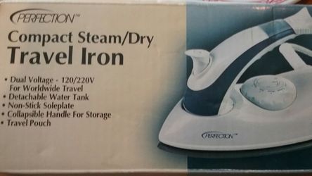 Compact steam/dry travel iron...