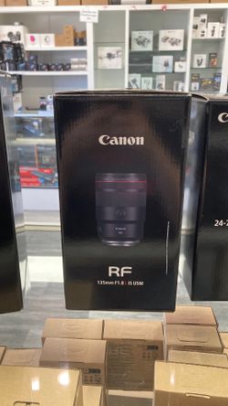 Canon RF 135 mm F1.8 L IS USM