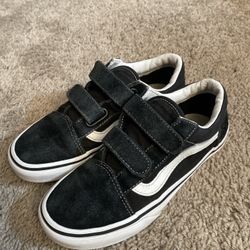 Black And White Vans Off The Wall V Low Top Sneakers unisex Size 2.5