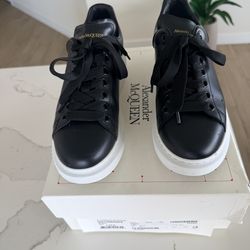 Alexander McQueen Sneakers -Black