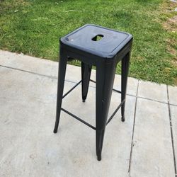 Black Metal Bar Stools